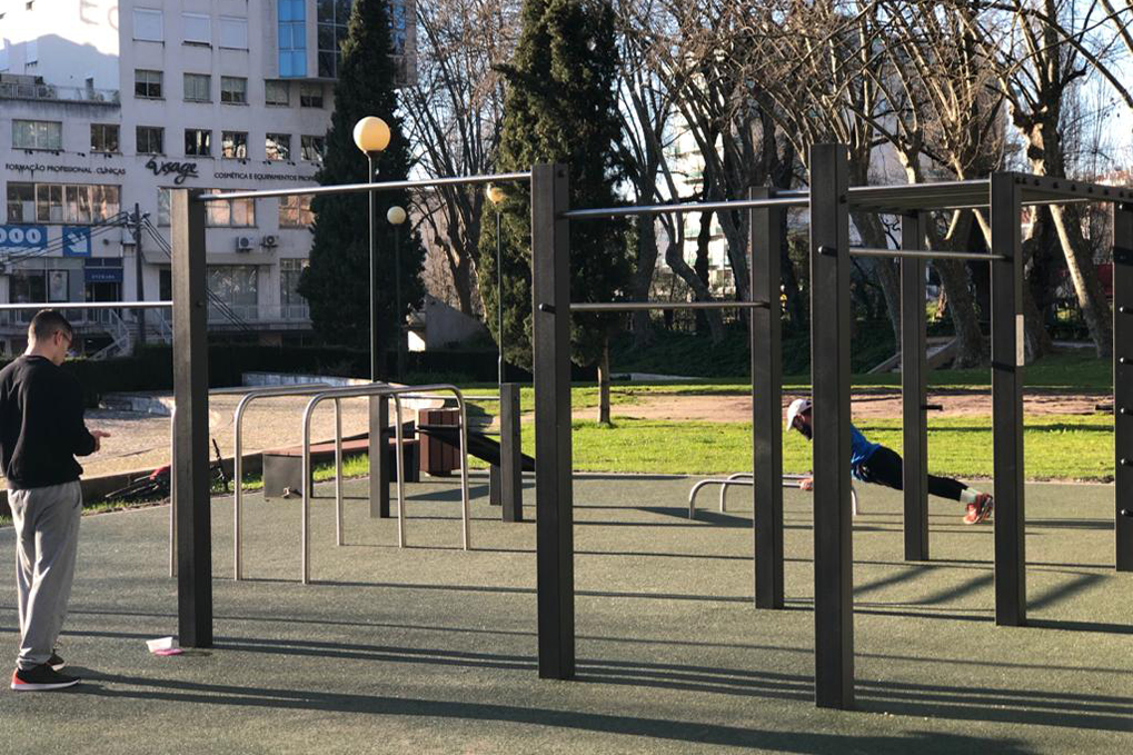 Veco Urban Design - Fitness ao Ar Livre, Mobiliário Urbano e Parques  infantis